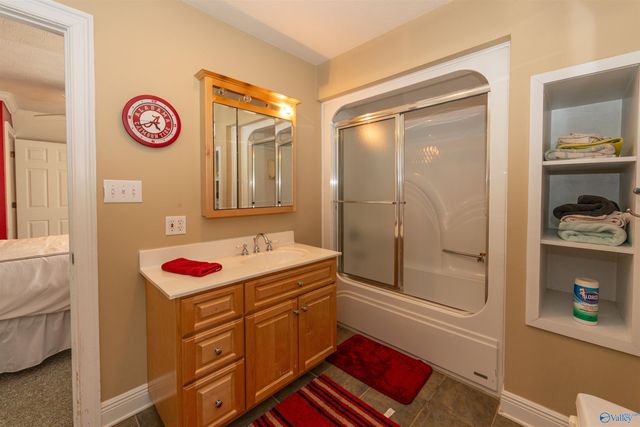 1252 Canoe Creek Road, Rainbow City, AL 35906