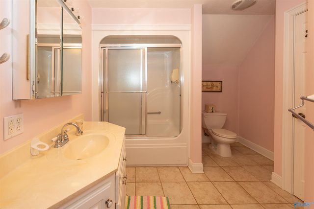 1252 Canoe Creek Road, Rainbow City, AL 35906