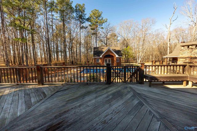 1252 Canoe Creek Road, Rainbow City, AL 35906