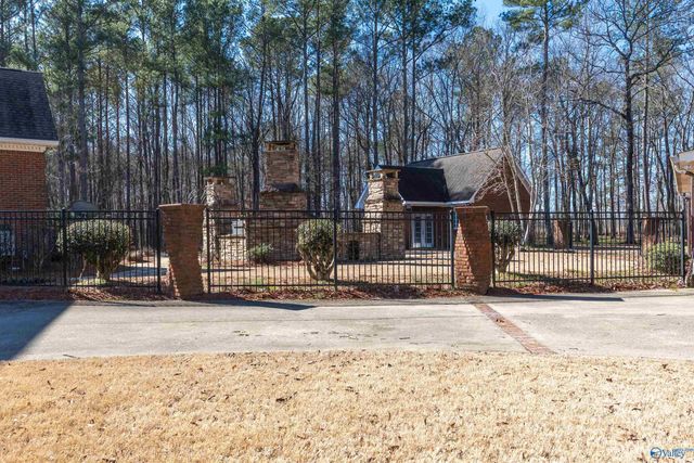 1252 Canoe Creek Road, Rainbow City, AL 35906