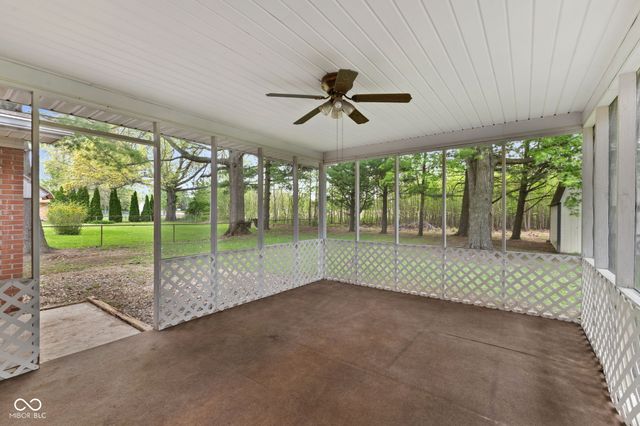 1532 Weslow Court, Anderson, IN 46011