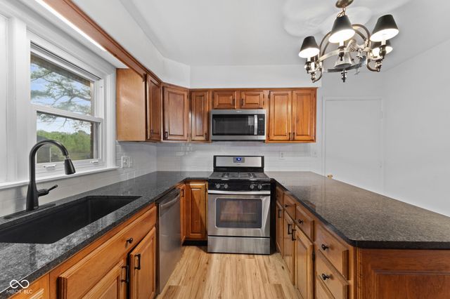 1532 Weslow Court, Anderson, IN 46011