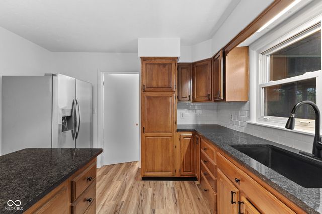 1532 Weslow Court, Anderson, IN 46011
