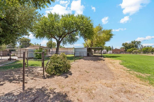 4701 W GREENWAY Road, Glendale, AZ 85306