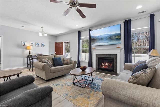 100 Seasons Walk CT, Yorktown, VA 23690