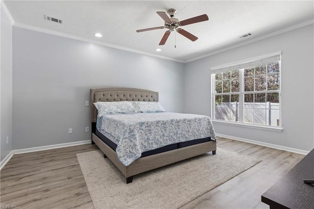 100 Seasons Walk CT, Yorktown, VA 23690