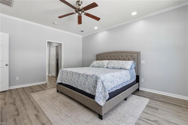 100 Seasons Walk CT, Yorktown, VA 23690