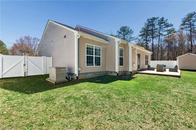 100 Seasons Walk CT, Yorktown, VA 23690