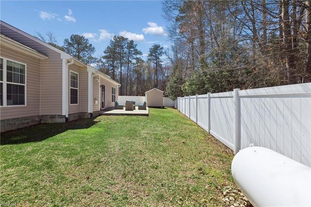 100 Seasons Walk CT, Yorktown, VA 23690