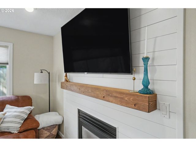 2337 MARGARETT St Nw, Salem, OR 97304