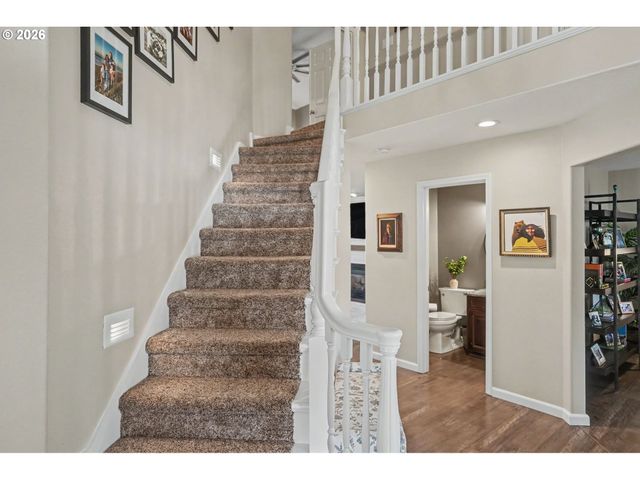 2337 MARGARETT St Nw, Salem, OR 97304