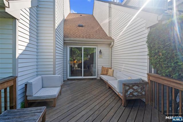16 Franklin Court, Montville Township, NJ 07045