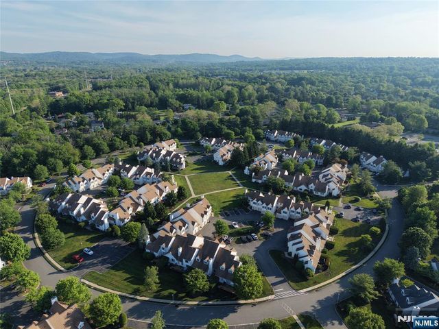 16 Franklin Court, Montville Township, NJ 07045