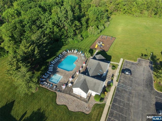16 Franklin Court, Montville Township, NJ 07045