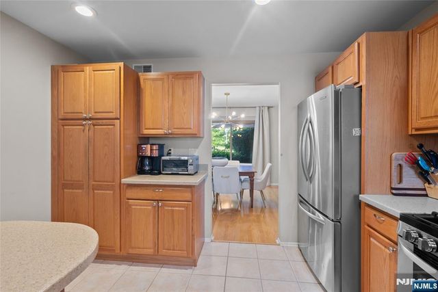 16 Franklin Court, Montville Township, NJ 07045