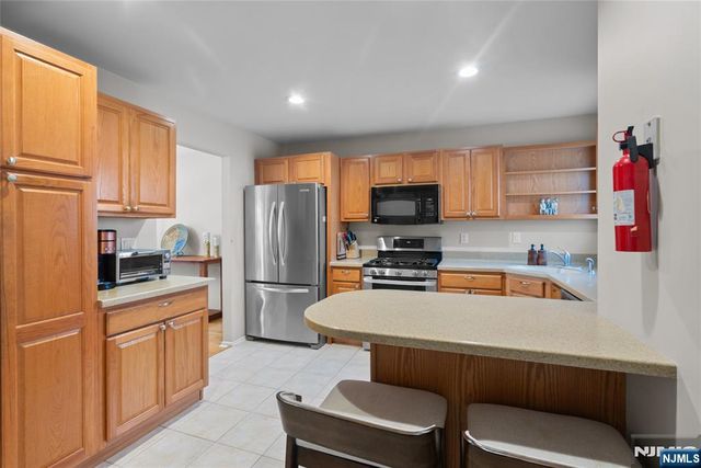 16 Franklin Court, Montville Township, NJ 07045