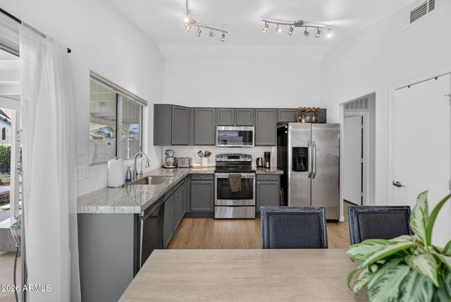 21625 N 30TH Avenue, Phoenix, AZ 85027