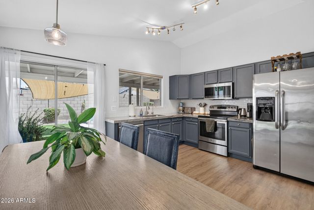 21625 N 30TH Avenue, Phoenix, AZ 85027