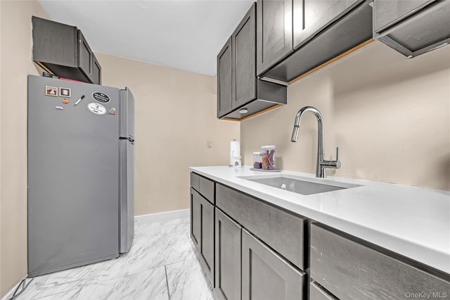 2830 Briggs Avenue 4F, Bronx, NY 10458