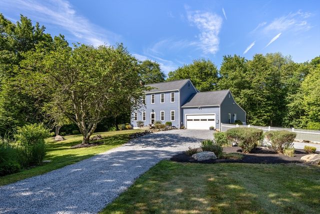 3 Barrett Dr, Mattapoisett, MA 02739