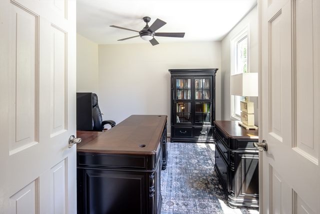 3 Barrett Dr, Mattapoisett, MA 02739