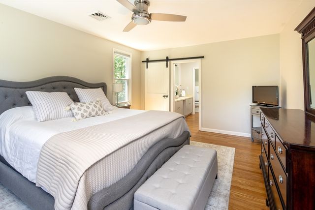3 Barrett Dr, Mattapoisett, MA 02739