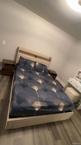 4103 Detroit Street, Dearborn Heights, MI 48125