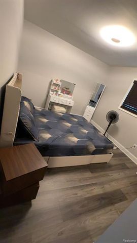 4103 Detroit Street, Dearborn Heights, MI 48125