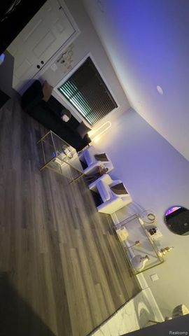 4103 Detroit Street, Dearborn Heights, MI 48125