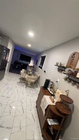 4103 Detroit Street, Dearborn Heights, MI 48125