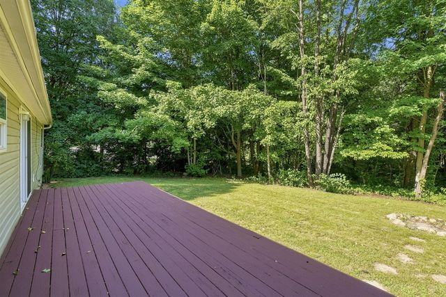 15955 24th Avenue, Marne, MI 49435