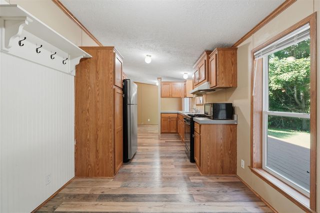 15955 24th Avenue, Marne, MI 49435