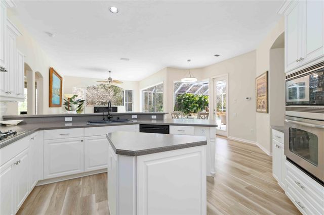 9915 OLD HYDE PARK PLACE, Bradenton, FL 34202