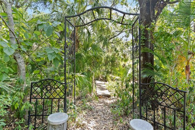 9915 OLD HYDE PARK PLACE, Bradenton, FL 34202