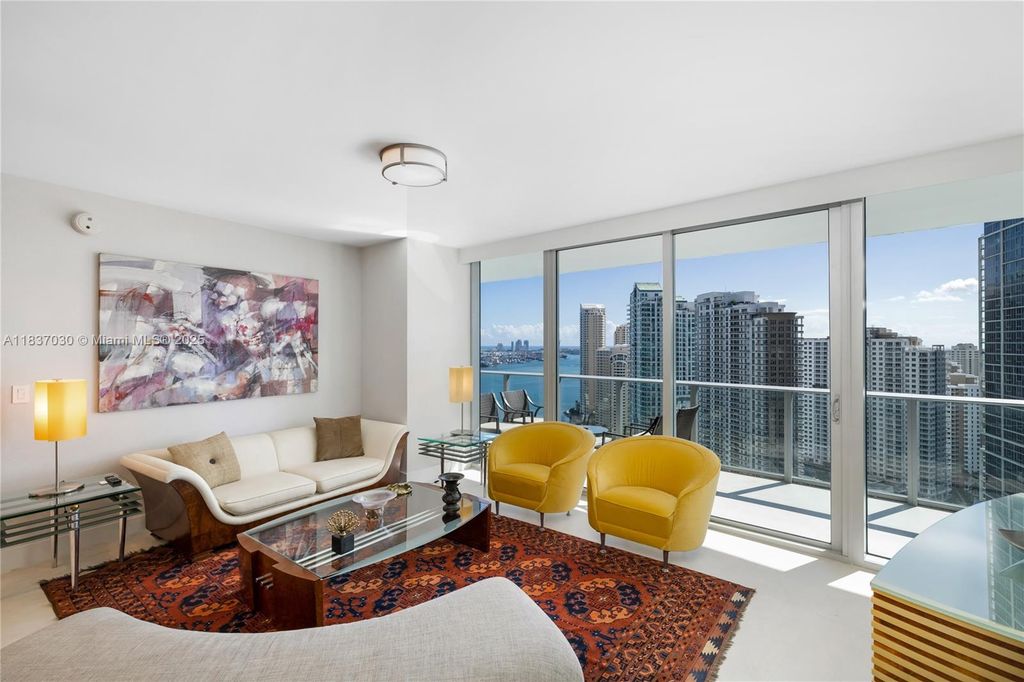 200 Biscayne Boulevard Way 3207, Miami, FL 33131