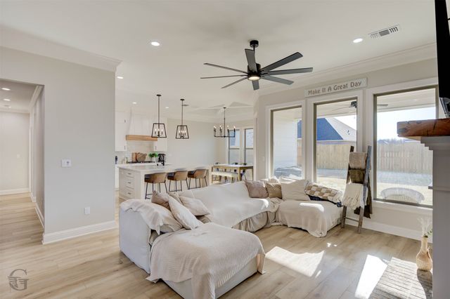 302 Elbow Slough, Bossier City, LA 71112