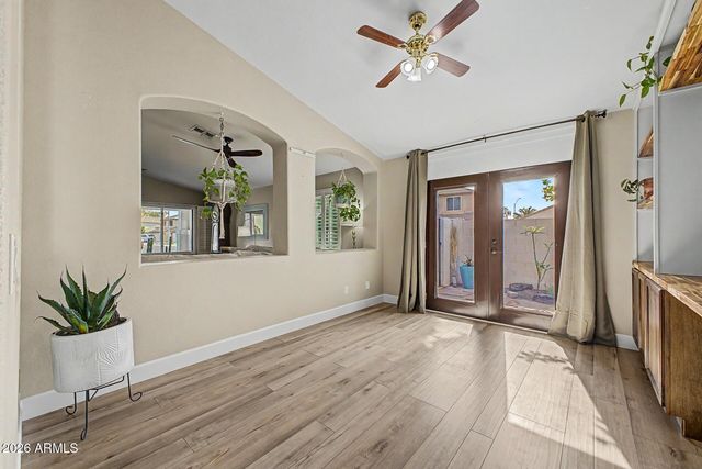 8246 W ROSE GARDEN Lane, Peoria, AZ 85382