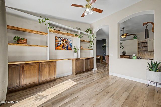 8246 W ROSE GARDEN Lane, Peoria, AZ 85382