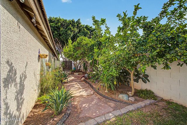 8246 W ROSE GARDEN Lane, Peoria, AZ 85382