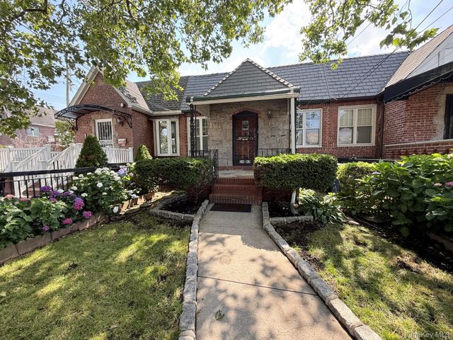 5962 69th Lane, Maspeth, NY 11378