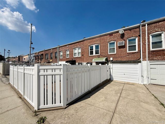 5962 69th Lane, Maspeth, NY 11378