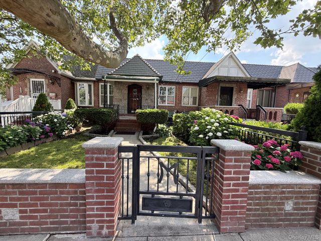 5962 69th Lane, Maspeth, NY 11378