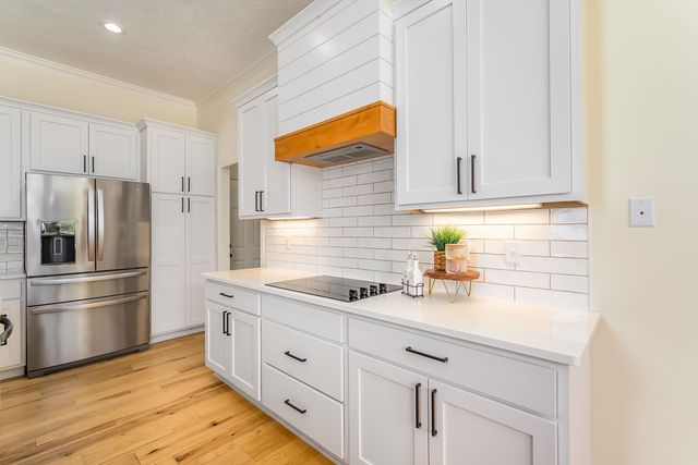 324 N Lancaster Dr, Wichita, KS 67230