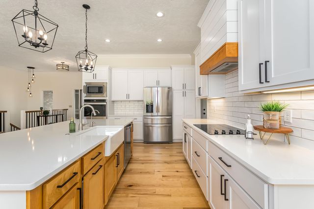 324 N Lancaster Dr, Wichita, KS 67230