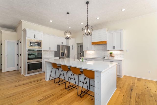 324 N Lancaster Dr, Wichita, KS 67230