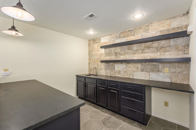 324 N Lancaster Dr, Wichita, KS 67230