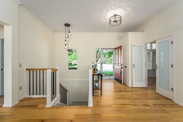 324 N Lancaster Dr, Wichita, KS 67230