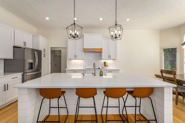 324 N Lancaster Dr, Wichita, KS 67230