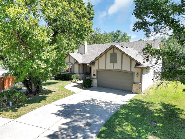 1108 W 34th Cir N, Wichita, KS 67204