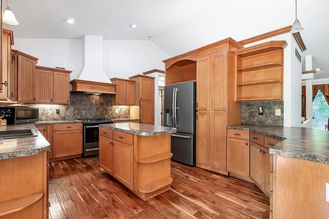 1108 W 34th Cir N, Wichita, KS 67204